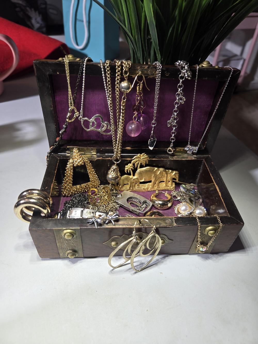 Jewerly Box  - Women Jewelry Necklaces Etc
